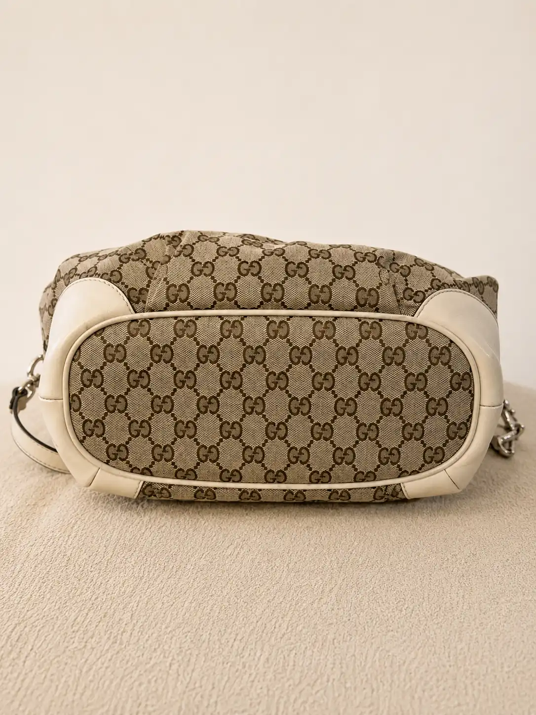 Gucci Khaki Leather Tote Two Way Bag GG Monogram - Image 2