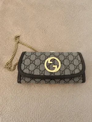 Gucci GG Supreme Monogram Wallet on Chain